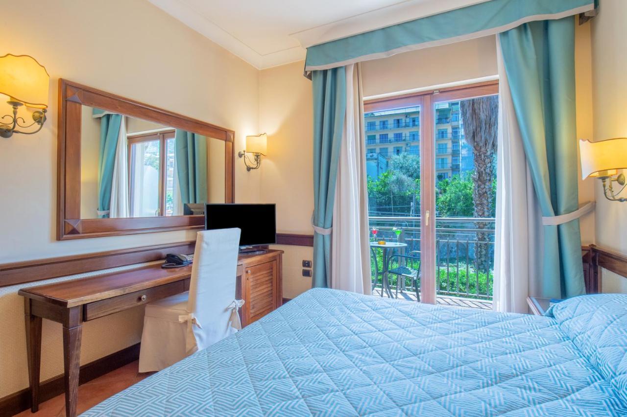 Double Room Balcony,1077569647:JPEG